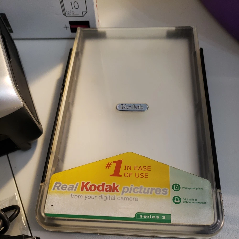 Kodak EasyShare Photo Printer Dock Base w/ Manuals, Charger, Cords, Software CD