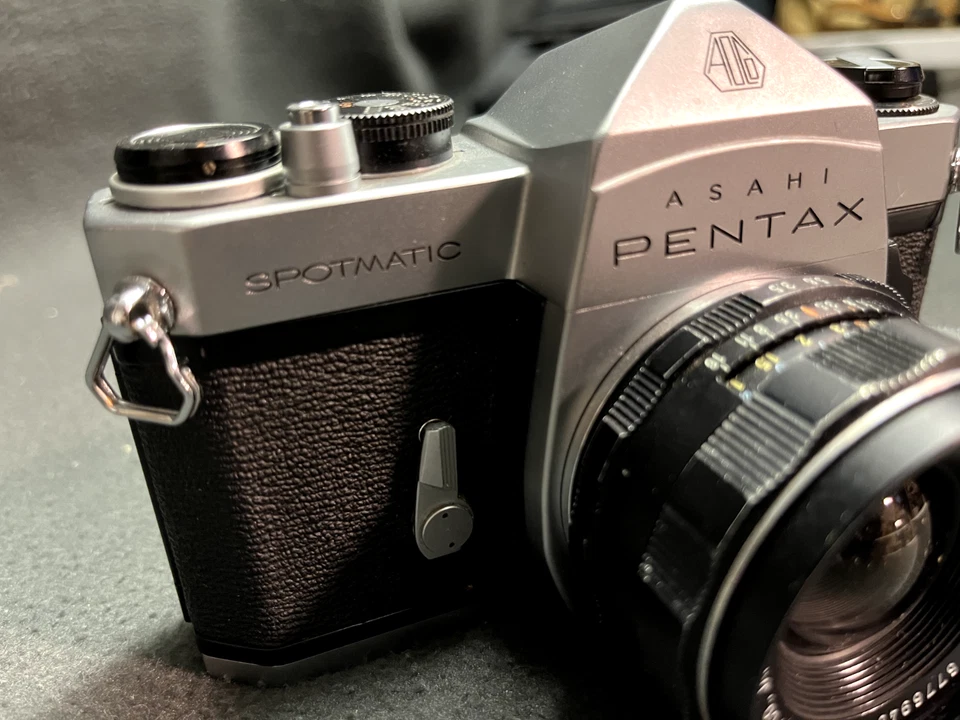 Pentax Spotmatic SP Film Camera SMC Takumar 35mm F/3.5 Lens - Image 2 of 4