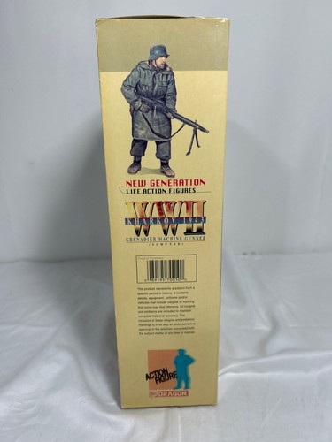 DRAGON WWII GRENADIER MACHINE GUNNER OTTO KHARKOV 1943 ACTION FIGURE (NJL024380) - Picture 2 of 9