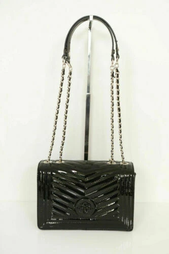 Bolsos y mochilas de mujer bandoleras GUESS de charol