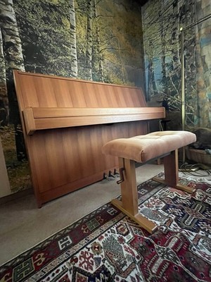 Klavier Yamaha guter Zustand und voll funktionsfähig