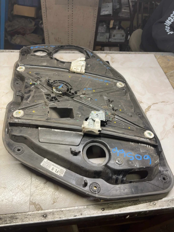 KIA FORTE 2014-2018 lado del conductor puerta delantera izquierda motor ventana eléctrica y regulador Foto 3 de 4