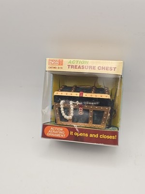 Vintage Penn Plax Treasure Chest Action Ornament Reddish Chest Smaller