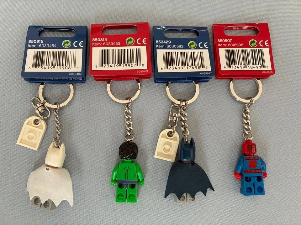 LEGO Marvel Avengers Batman Superhero Schlüsselanhänger Set Mit 4 Neu - Bild 2 von 2
