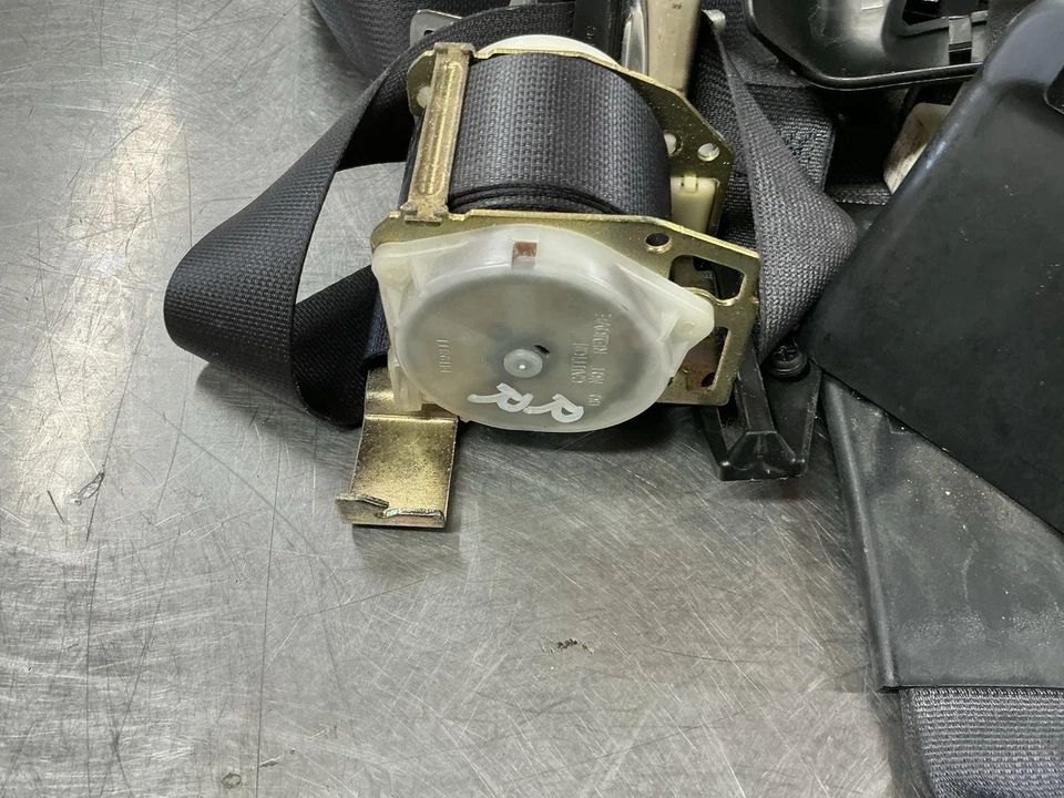 Dodge Ram 1500 SRT-10 2004-2006 JUEGO RETRACTOR CINTURÓN SEGURIDAD CABINA CUÁDRUPLE DELANTERO Y TRASERO Foto 3 de 4