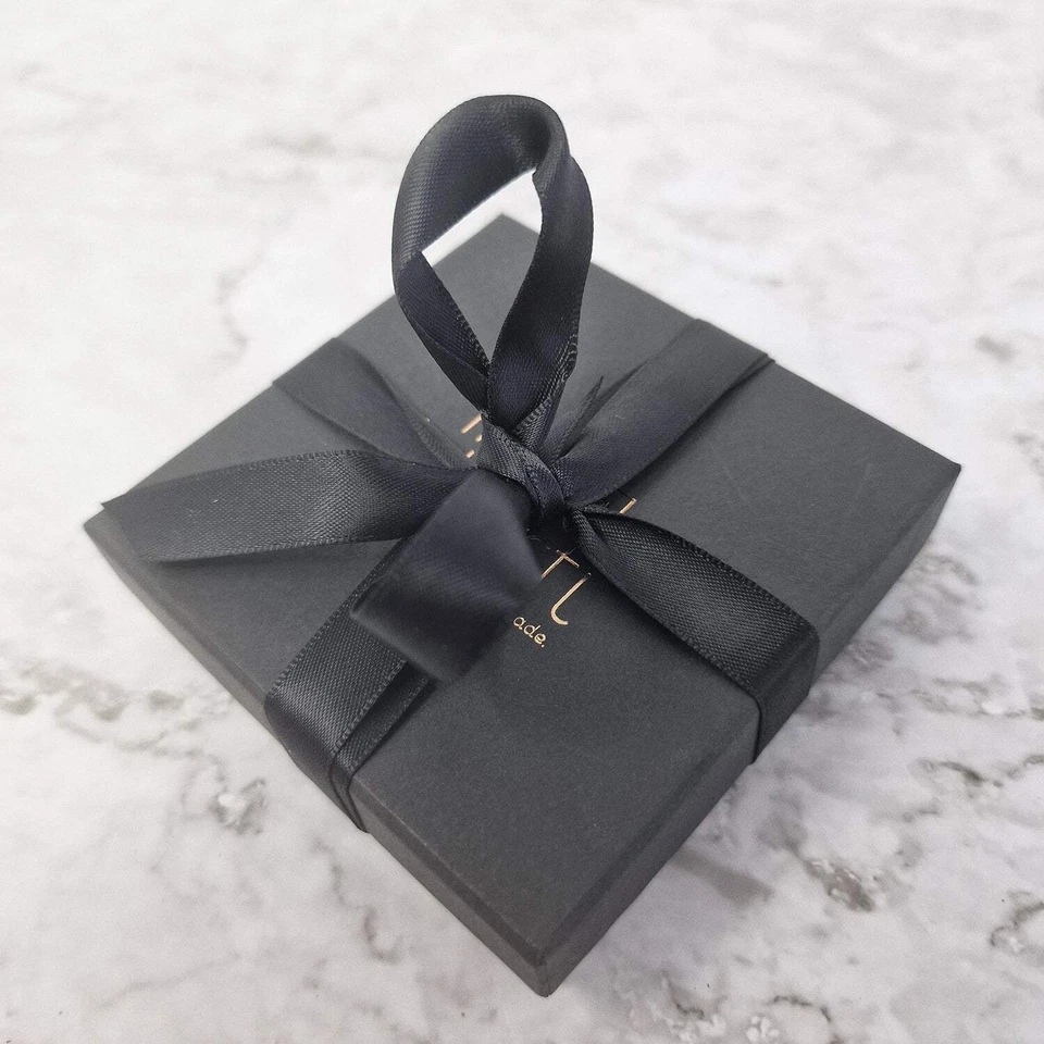 Minimalist Sterling Silver Citrine November Birthstone Bangle Bracelet Foto 4 de 4