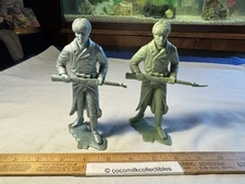 1963 Lot 2 Marx Plastic Russian Infantry Toy Soldiers Jumbo WW 2 one Painted