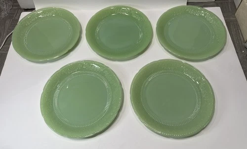 Set Of 4 Vtg Fire King Jadeite  9¼” Dinner Plates Alice Pattern, Anchor Hocking