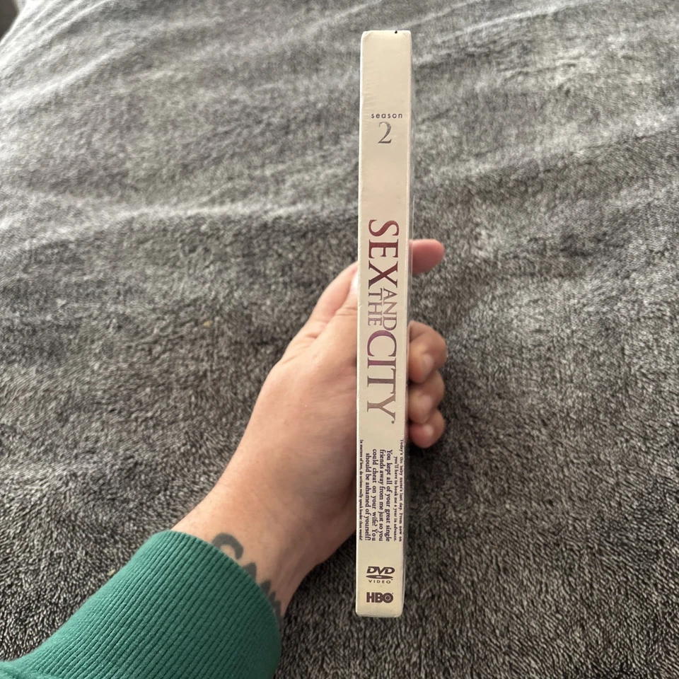 Sex and the City Complete Second Season DVD New TV Series Romance Drama SEALED - Image 3 of 4