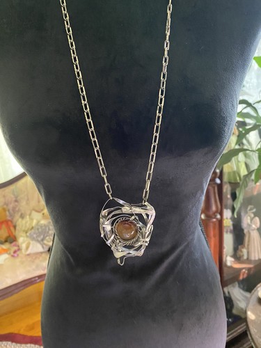 Vintage Hand Made Pendant And Chain With Egg Yolk Amber - Picture 3 of 4