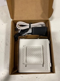 ARRIS Surfboard SB6190 RB DOCSIS 3.0 Cable Modem White