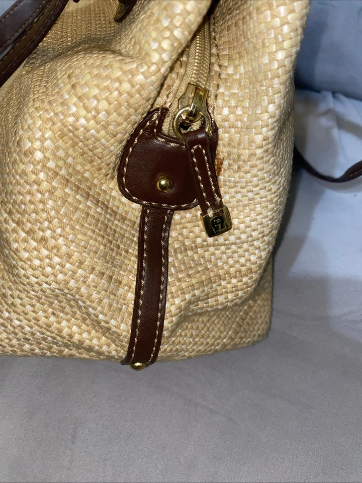 Etienne Aigner Basket Straw Handbag Beige Tan Pockets Clean Pre-owned VTG - Image 3 of 4