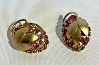 Pink Rhinestone Cluster Vintage Earrings Gold Tone Leaves Costume Jewelry 