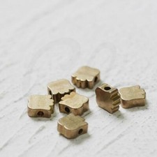 20 Pieces Raw Brass Spacers - Flower 6mm CW-4221C