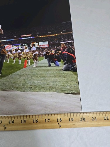 London Fletcher Washington Redskins USA Flag Entrance 16x20 Glossy Photo Poster - Picture 3 of 4