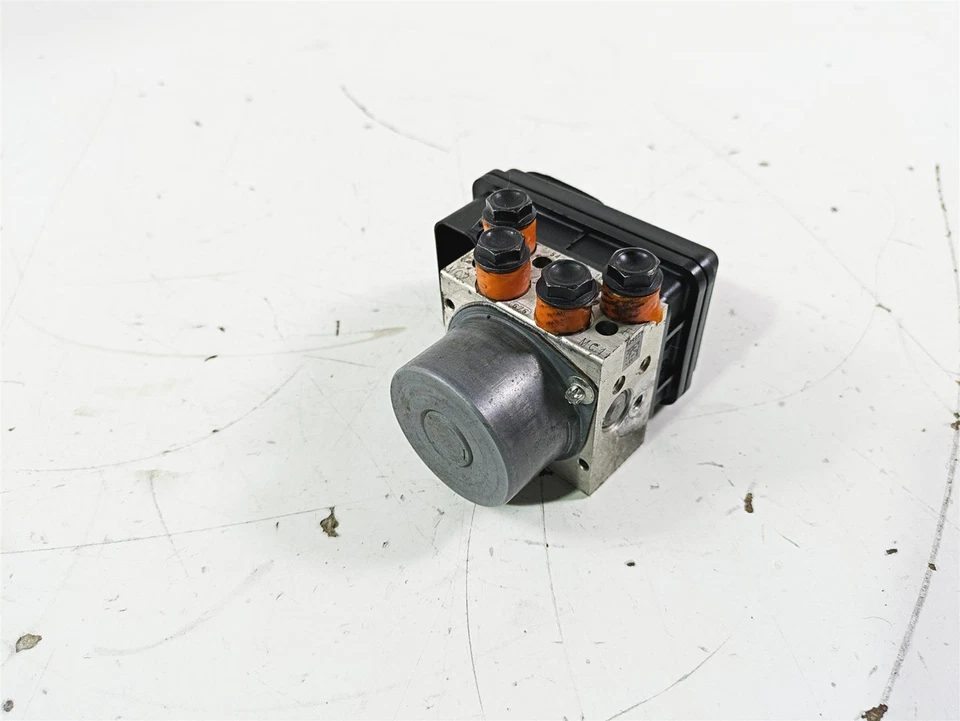 Unidad de módulo de bomba de freno ABS Ducati Monster 1200 S 2017 54240631B Foto 2 de 4