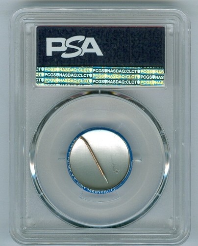 1969 MLBPA Pins Ron Santo PSA 7 - Picture 2 of 2