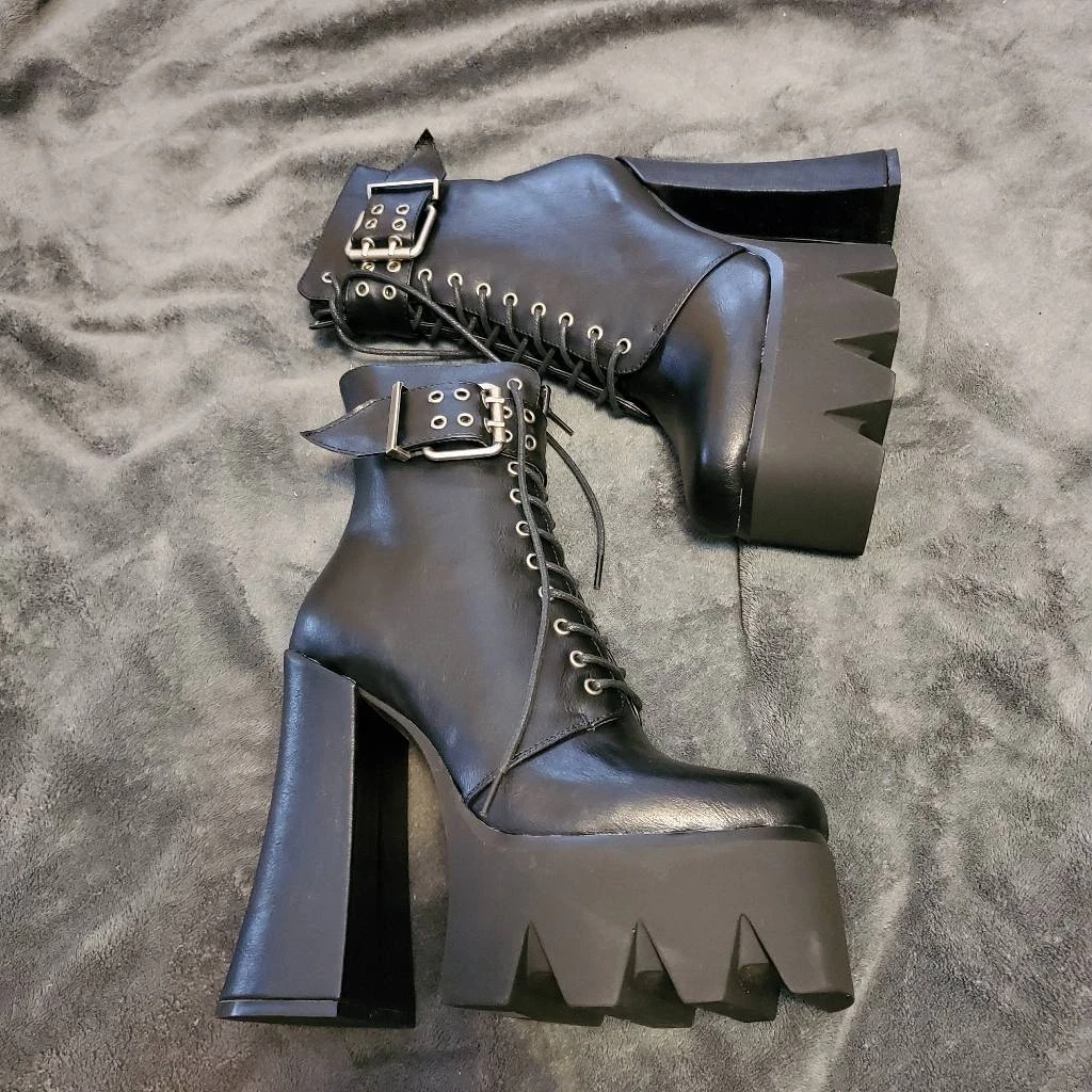 Lamoda Chunky Platform Heel Buckle Boots - Black | US 7