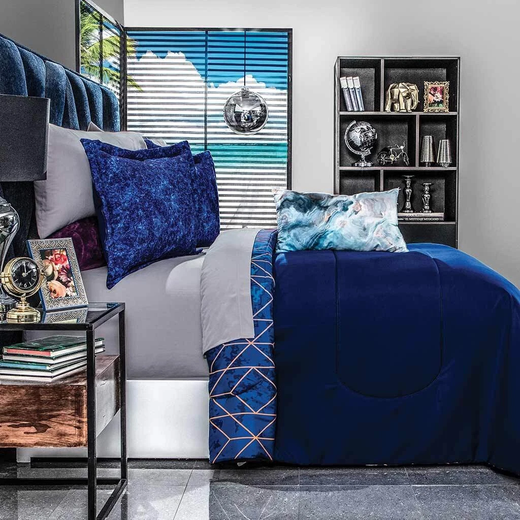 Royal blue on sale comforter queen