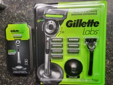 Gillette Labs Razor 11 Cartridges  Docking Stand  Extra Handle with travel case