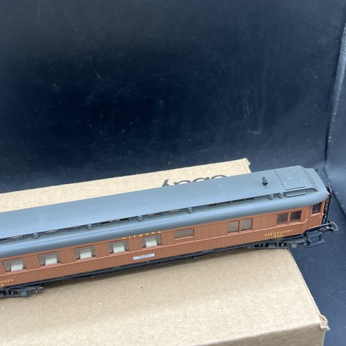 HO Fleischmann # 5081 Mitropa - Speisewagen der DR - Bild 6 von 13
