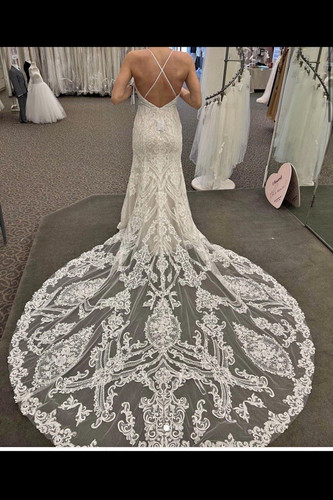 Oleg Cassini Ivory Lace Mermaid Wedding Dress V-Neck Sleeveless Size 10-12 Train
