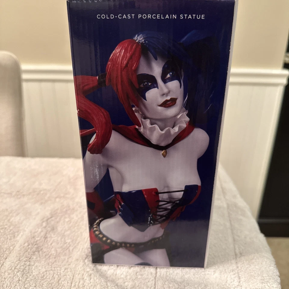 Estatua Harley Quinn DC Comics Cover Girls segunda edición 2014 Foto 3 de 4