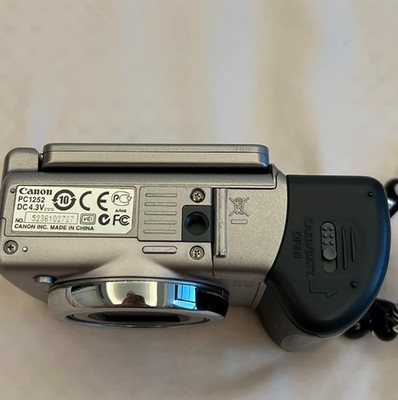 Canon PowerShot A650 IS 12 MP Compact Digital Camera Flip Screen