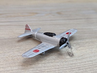 Der Grune Punkt E1-111 Japanese Zero Silver Diecast Propeller Airplane Model