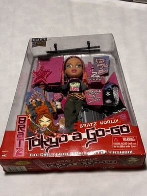 2004 Bratz TOKYO A GO-GO FIANNA Anime Doll w Exclusive Keychain New