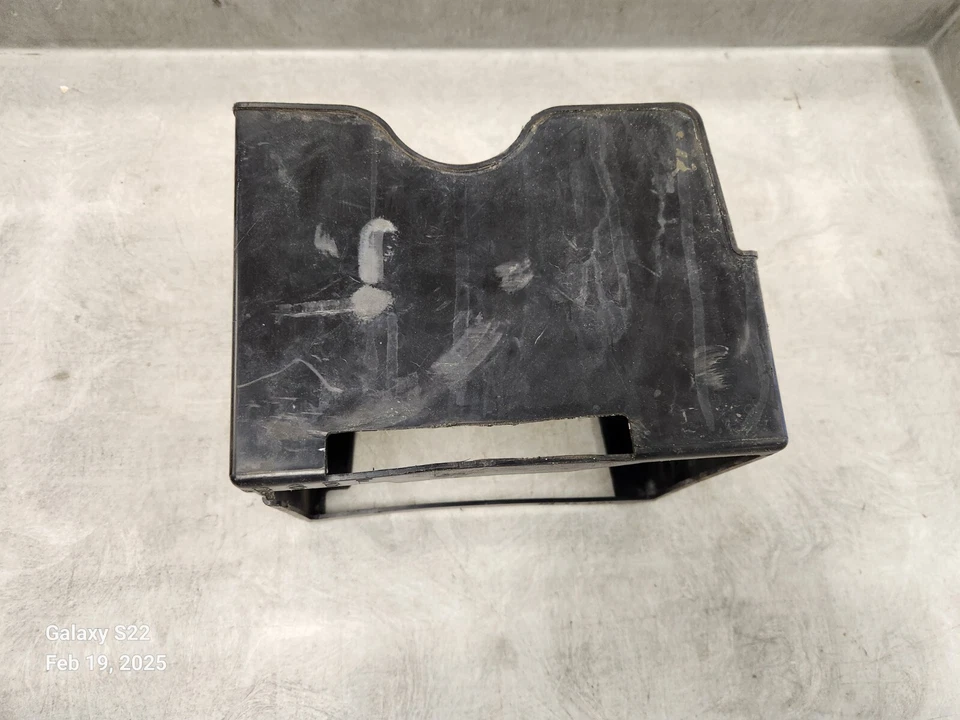 1999-2003 Mazda Protege Battery Cover - Image 4 of 4