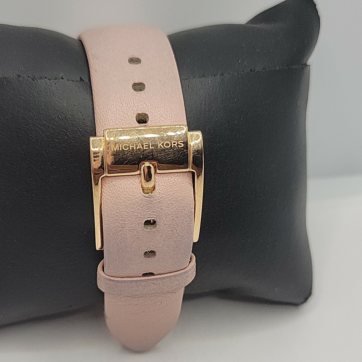 Michael Kors MK2741 Women's Pink Leather Analog White Dial