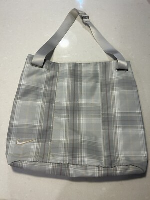 nike bucket bag