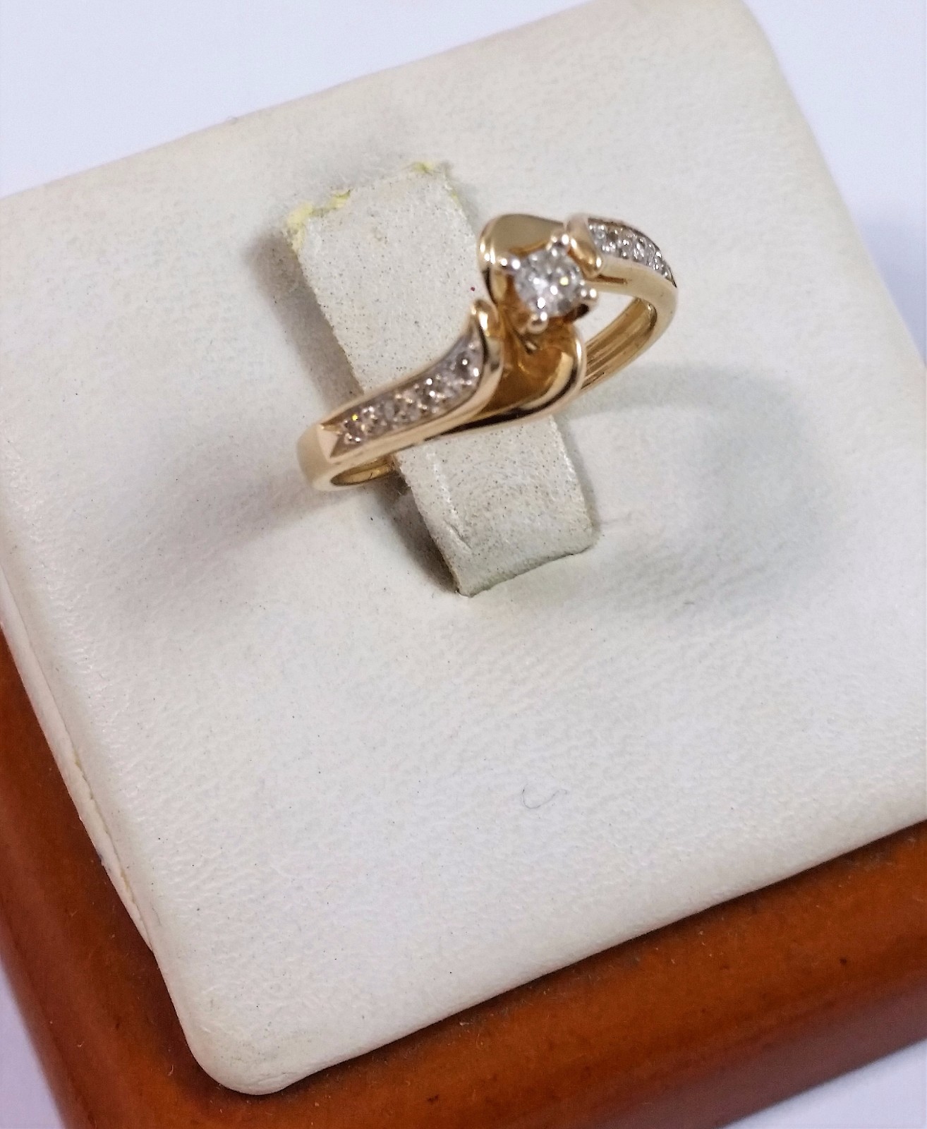 Unique 14K Karat Solid Yellow Gold Solitaire Diam… - image 7