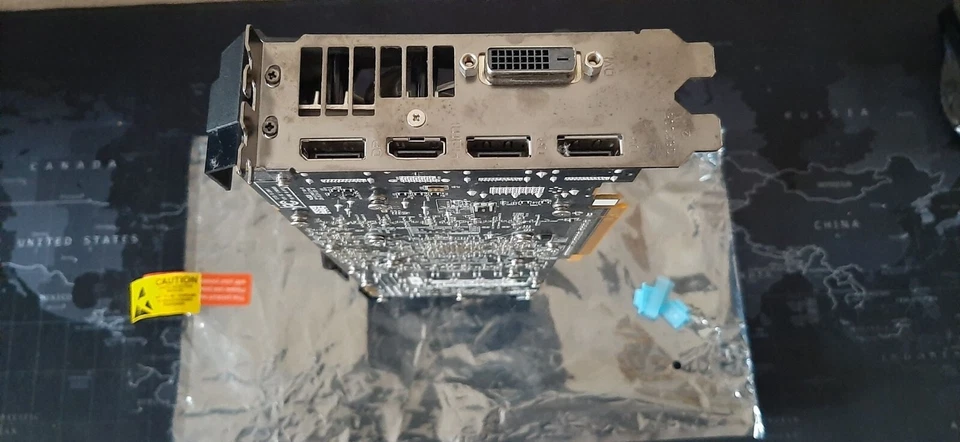 Sapphire Radeon 390 Nitro - Image 3 of 3