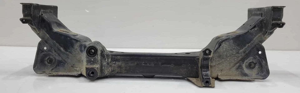 Subchasis travesaño delantero Nissan 350Z 2003-2008 OEM 54401EV00A Foto 2 de 4