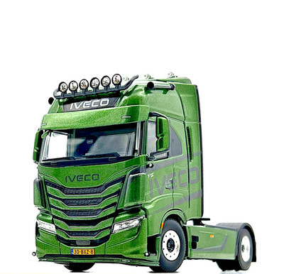 Iveco S-way AS high MY2024 4x2 WSI truck models 1:50 scale