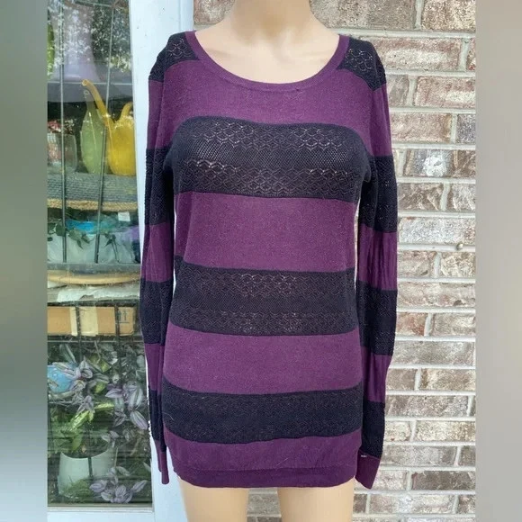 Suéter Express Para Mujer Vino Púrpura y Negro Rayas Otoño Crochet Tejido Talla M Foto 2 de 4