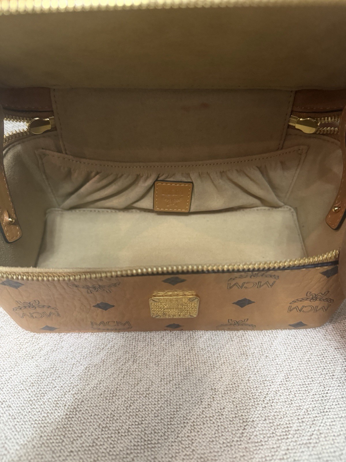 Auth MCM Rockstar Vanity Case, Cognac — image 9