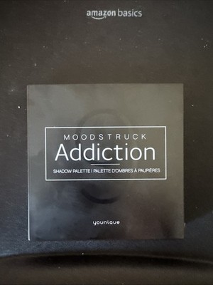 Younique Moodstruck Addiction Eyeshadow Palette 9 Shades