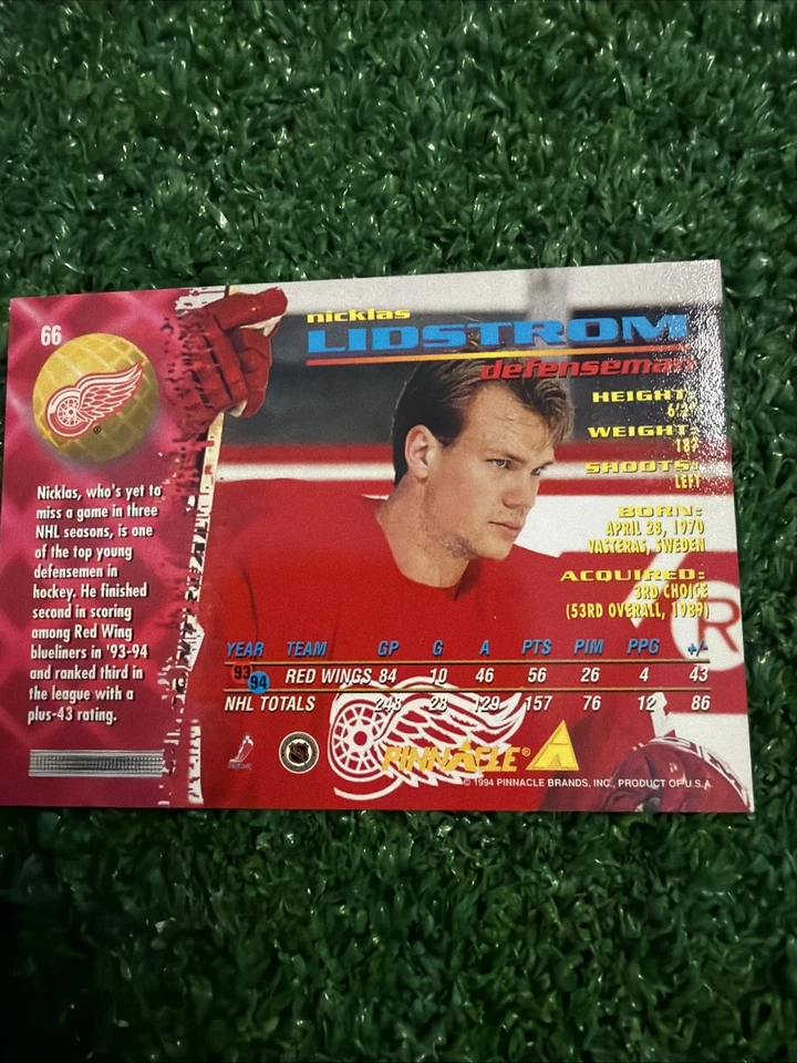 1994-95 Pinnacle #66 Nicklas Lidstrom Detroit Red Wings HOF - Image 2 of 2