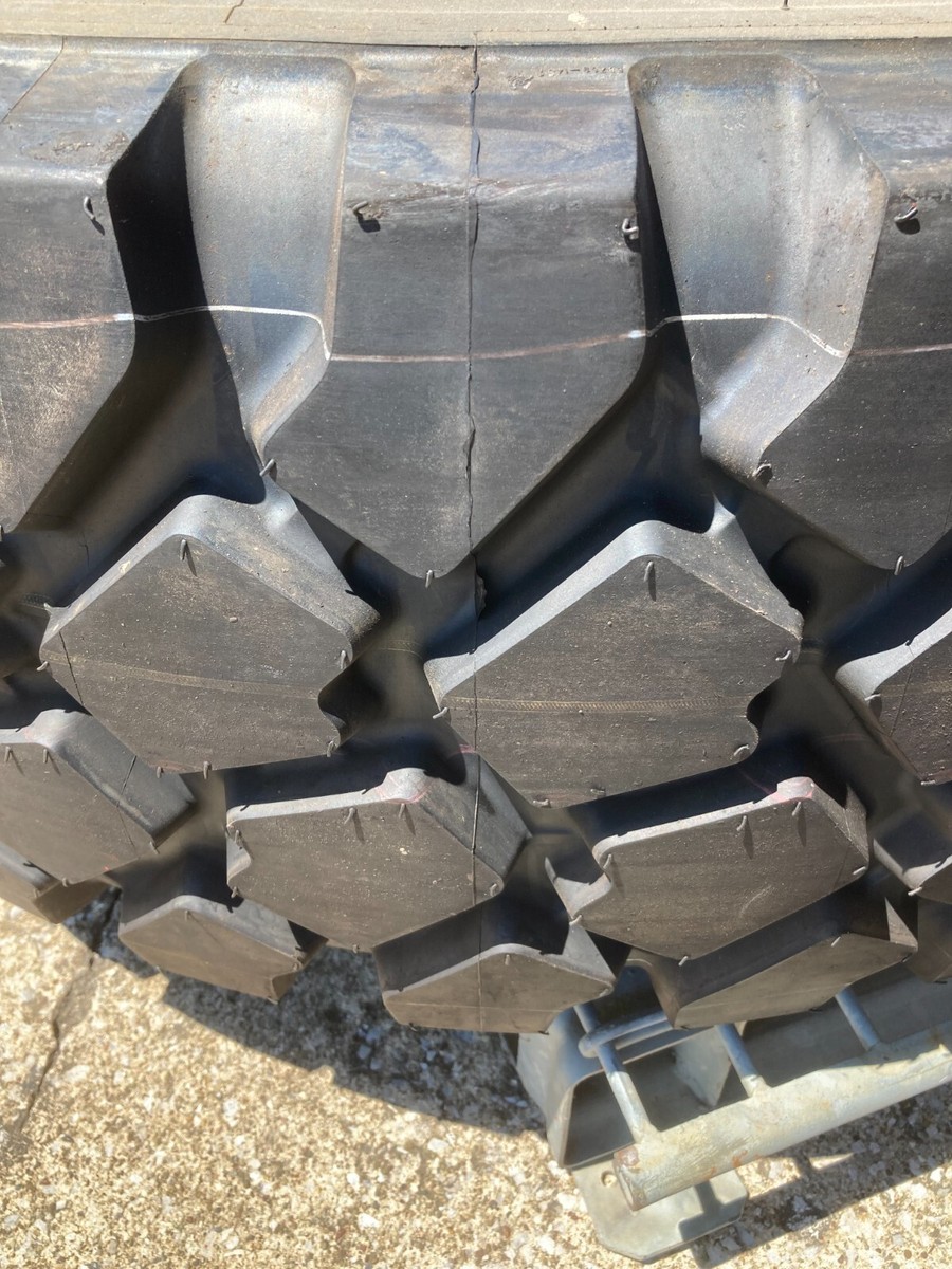 ミリス Michelin XML 395/85r20 Military Tire 46 Tall Mud Rock Mega Truck