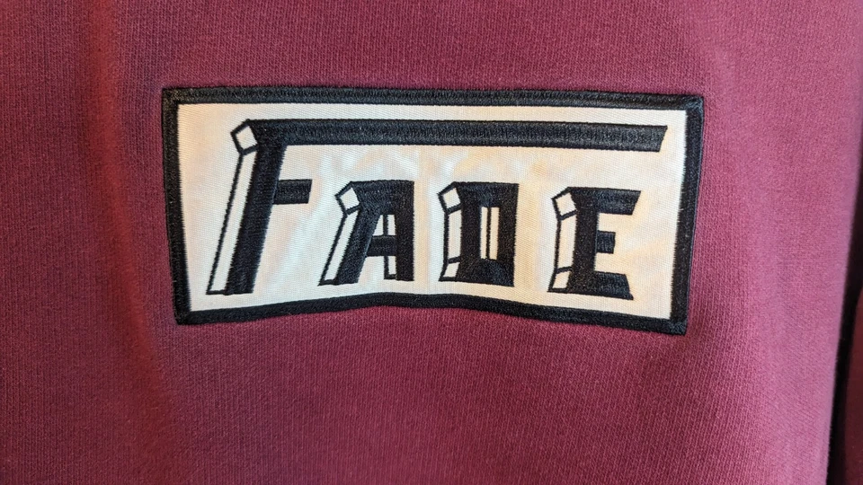 EPTM Fade Men’s Hoodie Sweatshirt Distressed Red/Maroon Size 2XL - Image 2 of 4