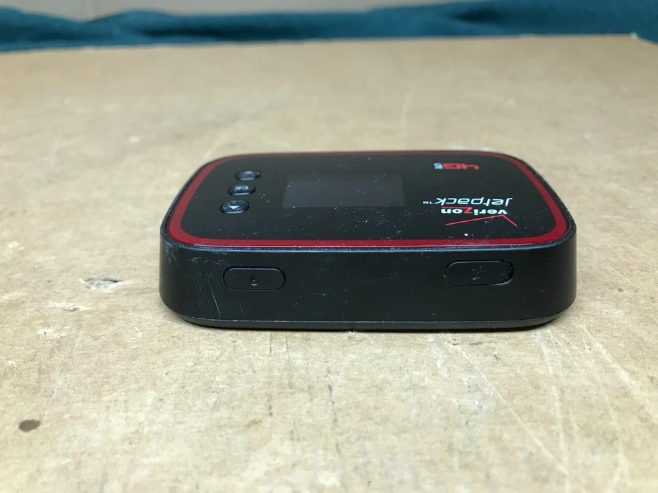Pantech Verizon Jetpack 4G LTE Mobile Hotspot - Image 4 of 4