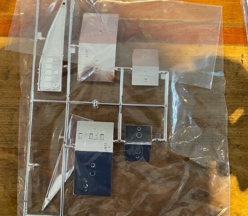 爆売り！】 激レア 未開封 LOST IN IN SPACE 驚きの価格 POLAR 激レア