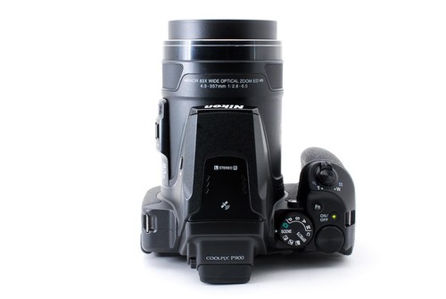 Nikon Coolpix P900 digital camera W. 83x Zoom Lens Superb - Picture 4 of 9