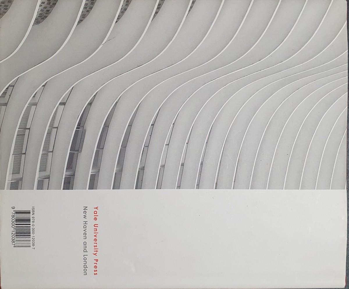 Oscar Niemeyer : Curves of Irreverence by Styliane Philippou (2008