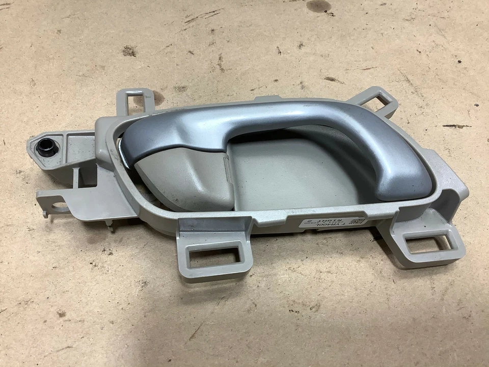 Honda Civic 2013 manija interior del lado del pasajero trasero derecho gris OEM+ Foto 2 de 4