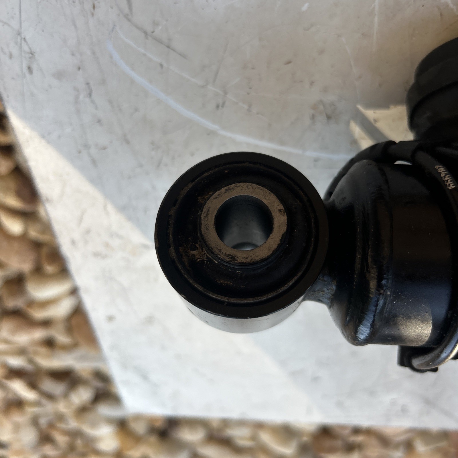 Rolls-Royce Ghost Rear Left Air suspension strut P/N 37106795873