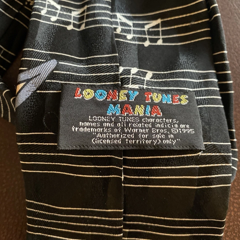 Bugs Bunny Vintage Looney Tunes Mania tie 100% silk, music theme, piano, notes - Image 2 of 4